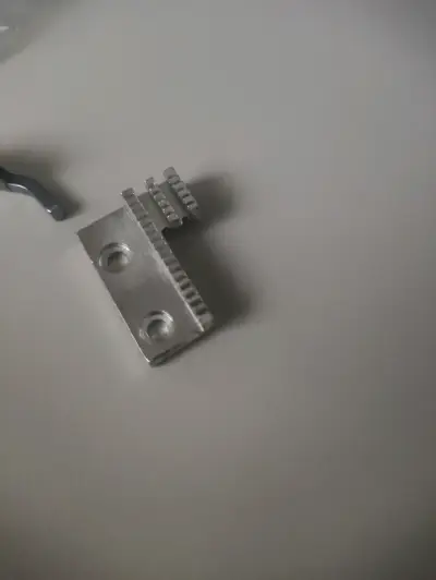 Diente de arrastre máquina coser industrial - miniatura 1