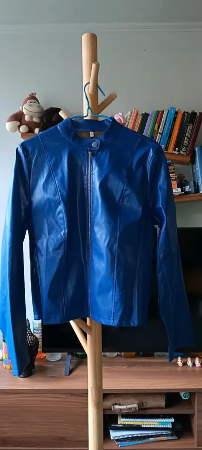 Chaqueta azul de cuero sintético para mujer - miniatura 1