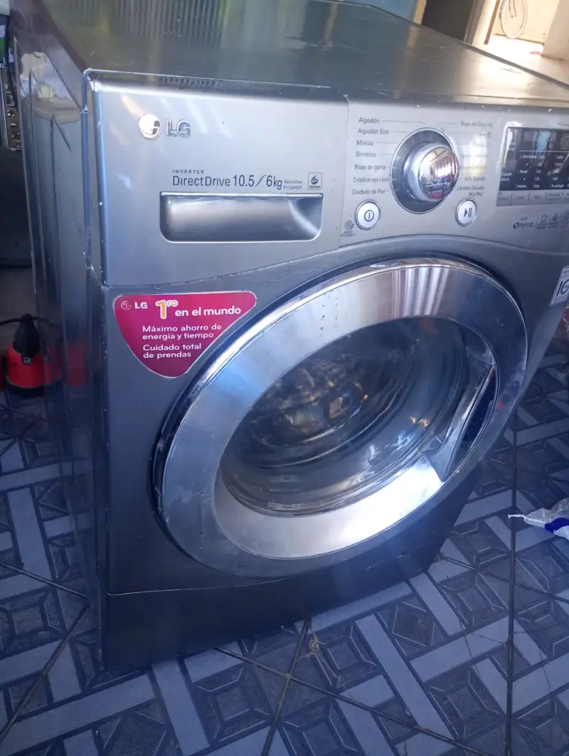 Lavadora Secadora LG Direct Drive 10.5/6kg - 4