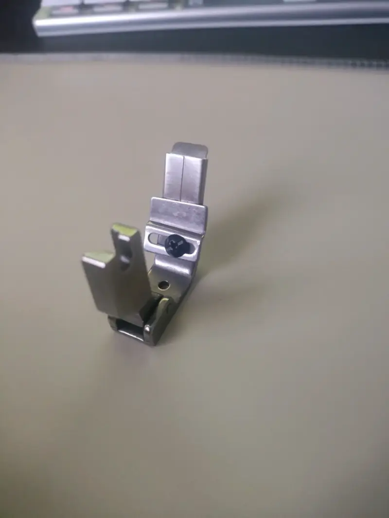 Prensa telas ajustable con guia - 1