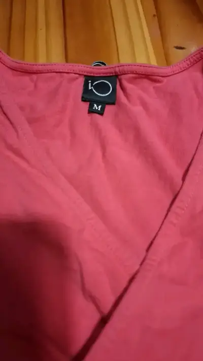 Blusa cruzada sin mangas color rosa - miniatura 2