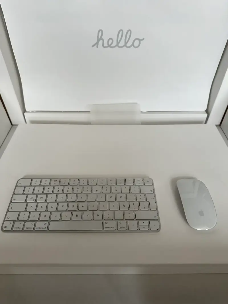 iMac 24 pulgadas M1 2021 con 8GB RAM - 3