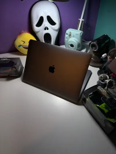 Macbook Pro A1989 - SSD 500GB || Excelente estado - miniatura 3
