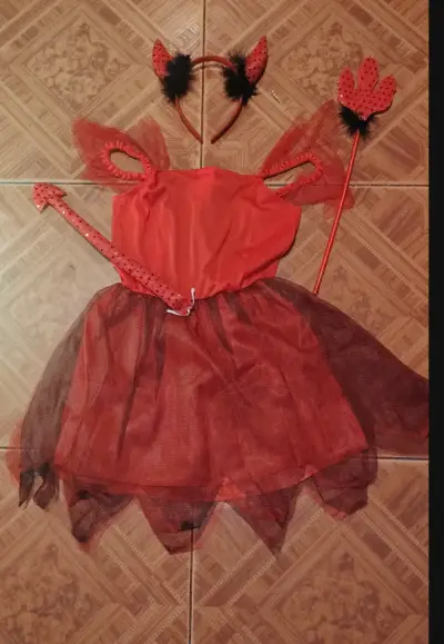 Disfraz de diablita para niña con accesorios - miniatura 3