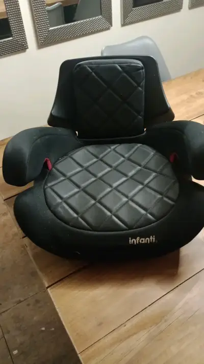 Asiento elevador para auto Infanti negro - miniatura 1