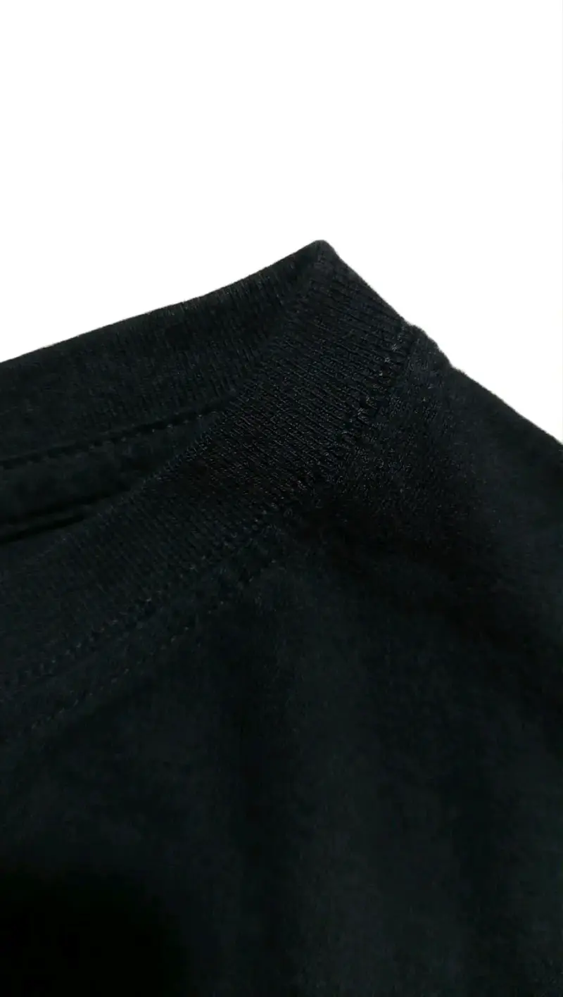 Pack de 4 poleras negras de algodón premium - 2