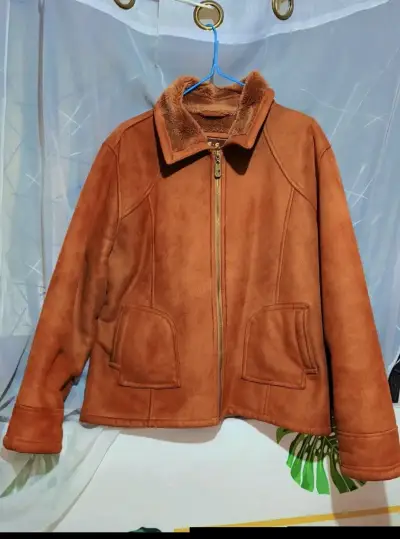 Chaqueta de gamuza marrón con forro cálido - miniatura 1