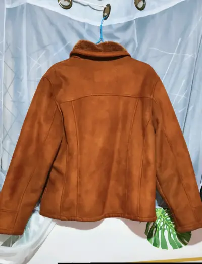Chaqueta de gamuza marrón con forro cálido - miniatura 2