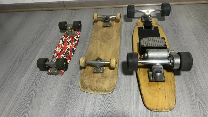 🛹🔥 Pack 3 Skateboards – 2 Normales + 1 Eléctrico - 2