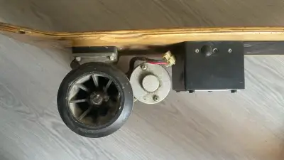 🛹🔥 Pack 3 Skateboards – 2 Normales + 1 Eléctrico - miniatura 5