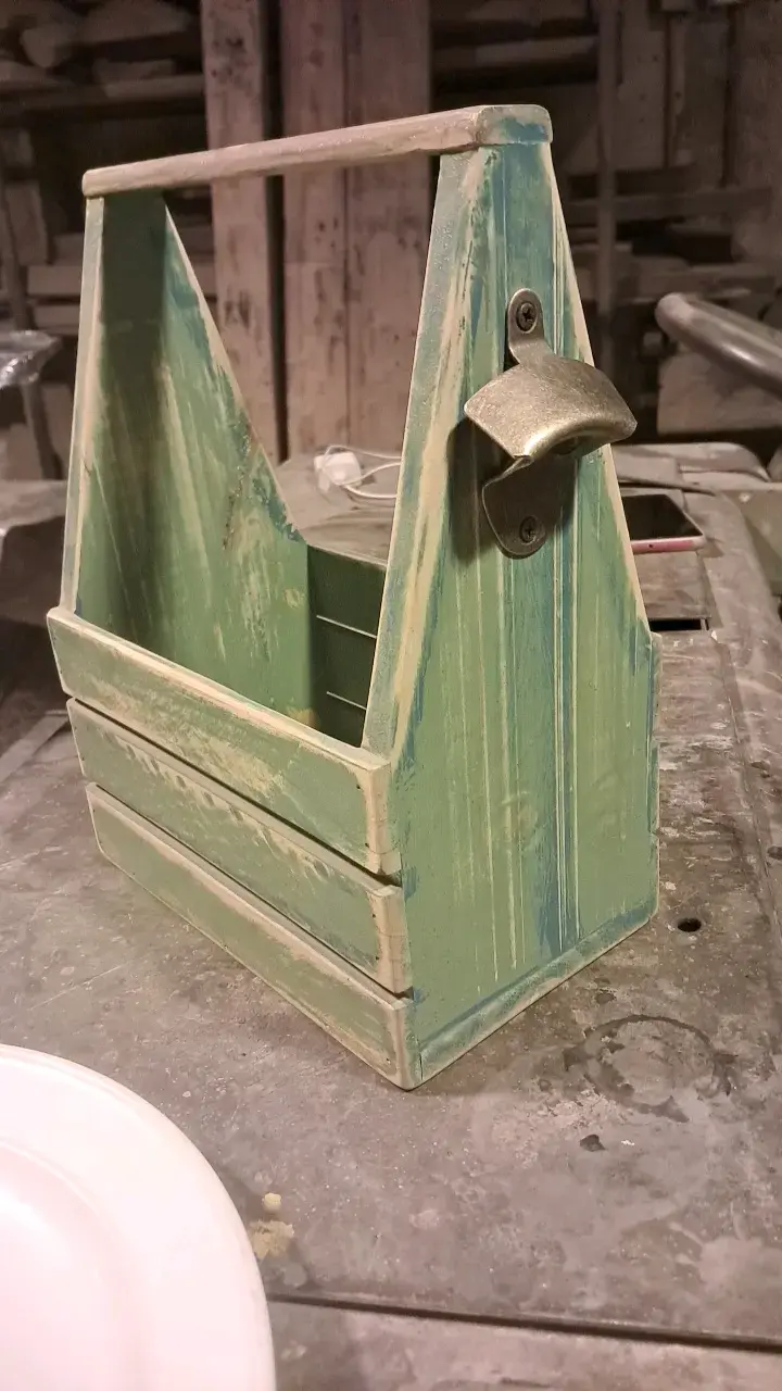 Caja de madera vintage con destapador - 2
