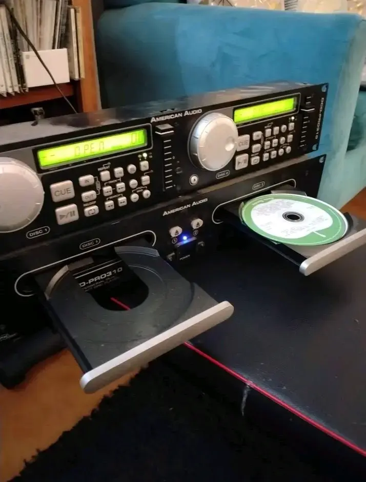 Reproductor de CD Doble American Audio DCD-PRO310 - 3