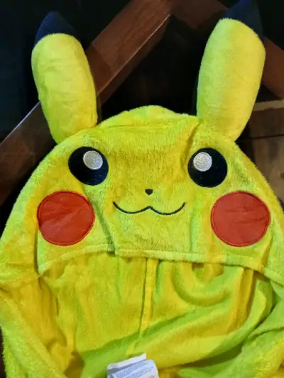 Disfraz de Pikachu con capucha talla 6 a 8 años - miniatura 1