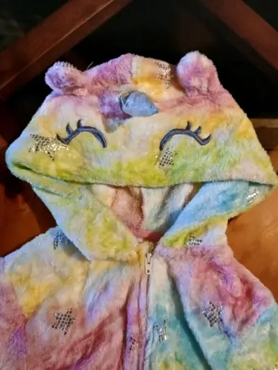 Pijama  unicornio multicolor talla 5 a 6  años - miniatura 1