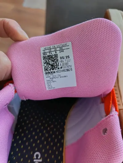 Zapatillas Adidas rosas con detalles naranjas - miniatura 4