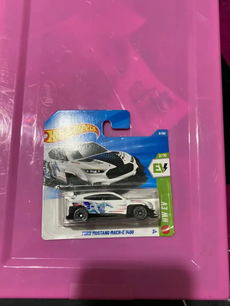 Hot Wheels Ford Mustang Mach-E 1400