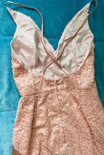 Vestido largo de fiesta rosado con lentejuelas - miniatura 5