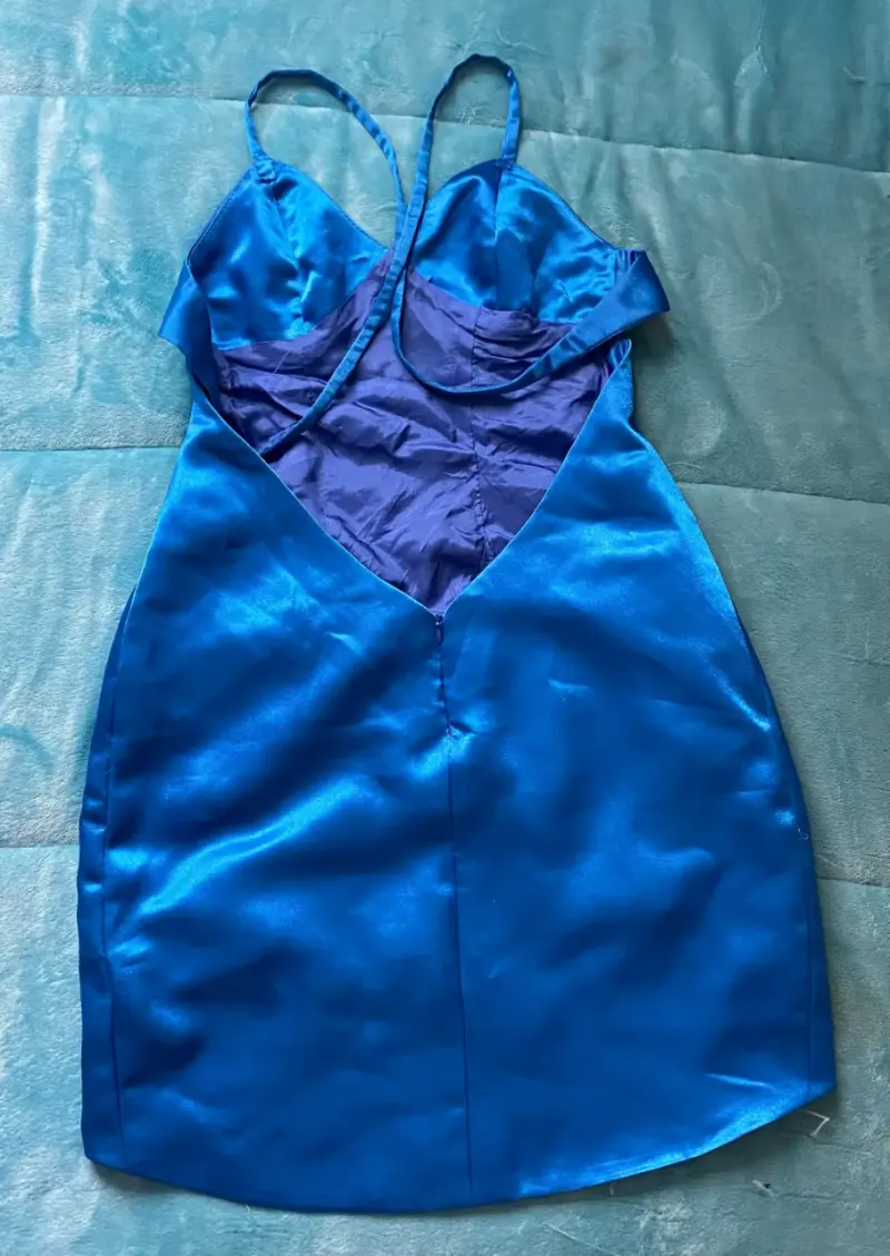 Vestido azul satinado con tirantes - 3