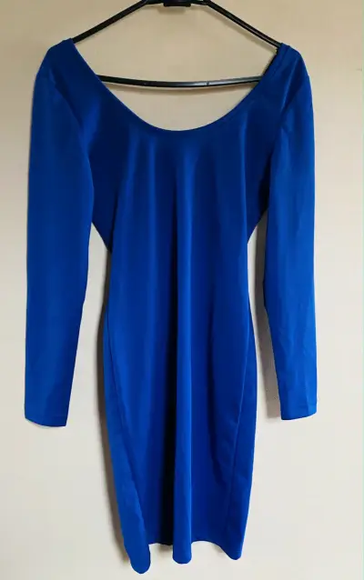 Vestido azul con cierre trasero - miniatura 1