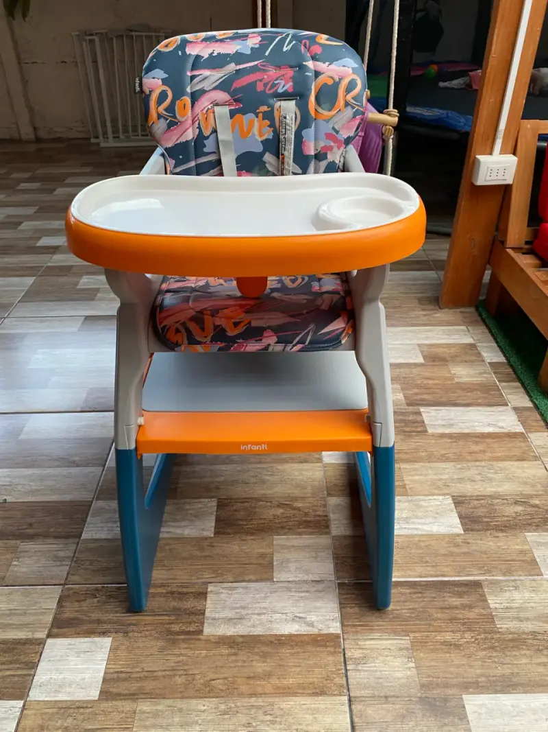 Silla de comer para bebé Infanti con diseño colorido - 2