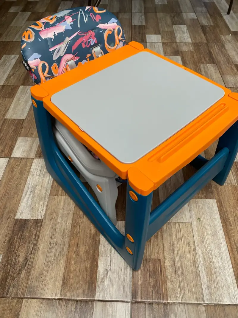 Silla de comer para bebé Infanti con diseño colorido - 4