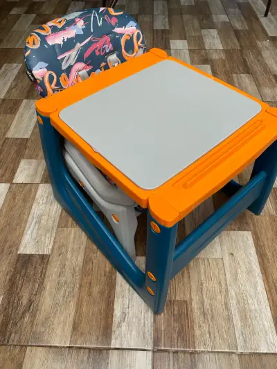 Silla de comer para bebé Infanti con diseño colorido - miniatura 4