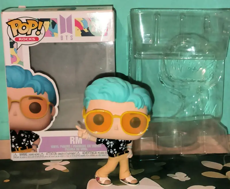 Figura Funko Pop RM BTS Edición Especial - 3