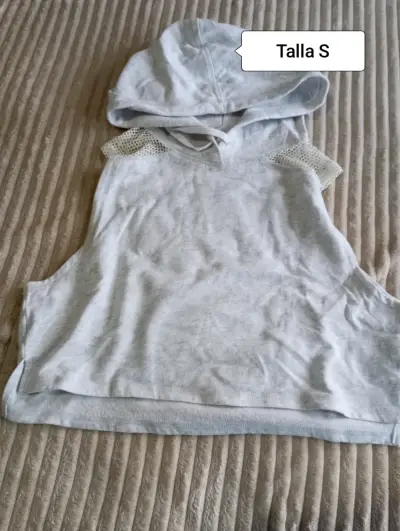 Lote de Poleras y Blusas Talla S y M - miniatura 1