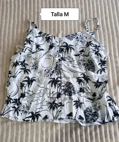 Lote de Poleras y Blusas Talla S y M - miniatura 3