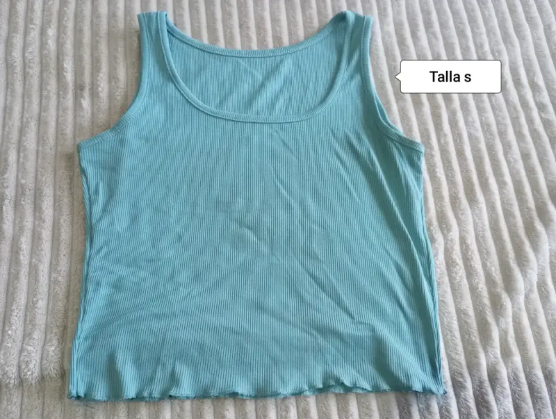 Lote de poleras sin mangas en varios colores y tallas - 3