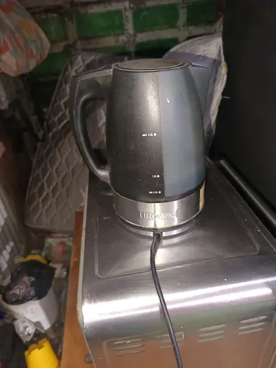 Hervidor, horno eléctrico y mueble todo en 20.000 - miniatura 1