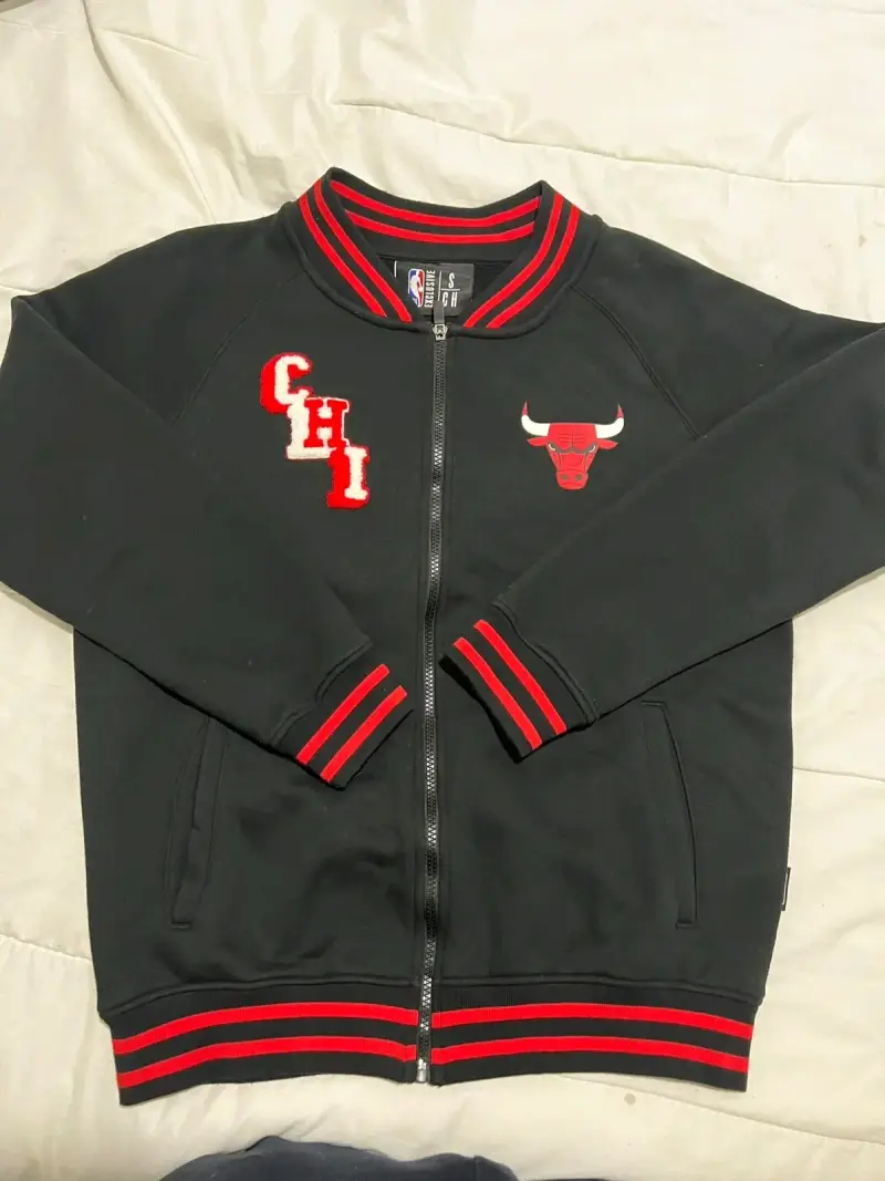 Chaqueta NBA Chicago Bulls negra y roja - 1