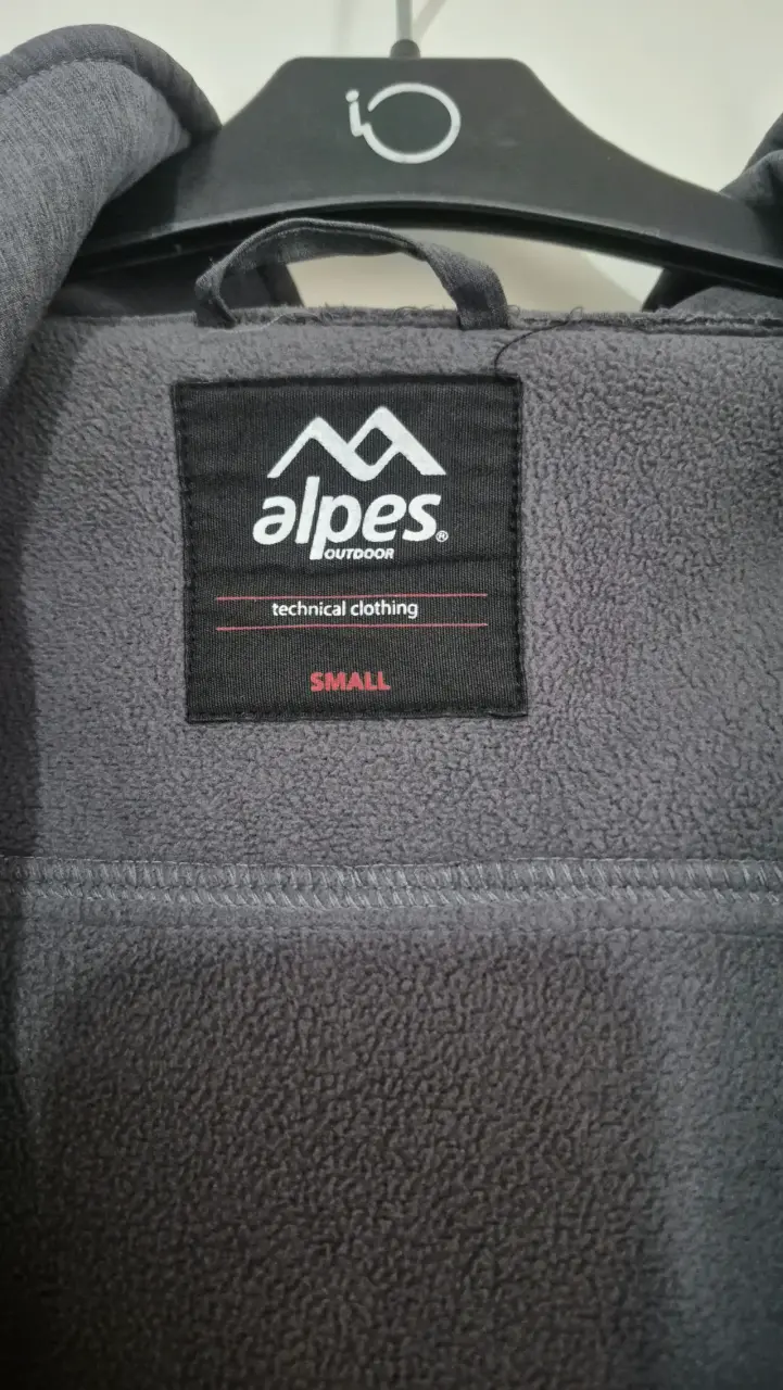 Chaqueta técnica gris Alpes Outdoor con capucha - 2
