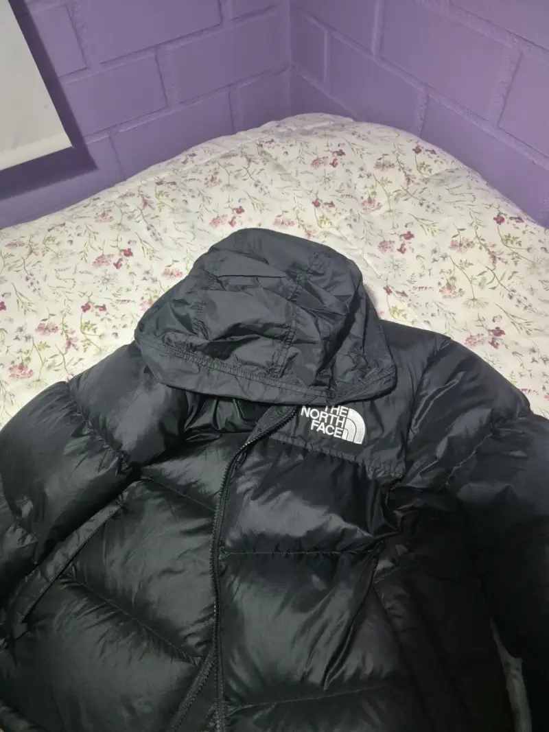 Chaqueta de plumas negra The North Face para mujer - 1
