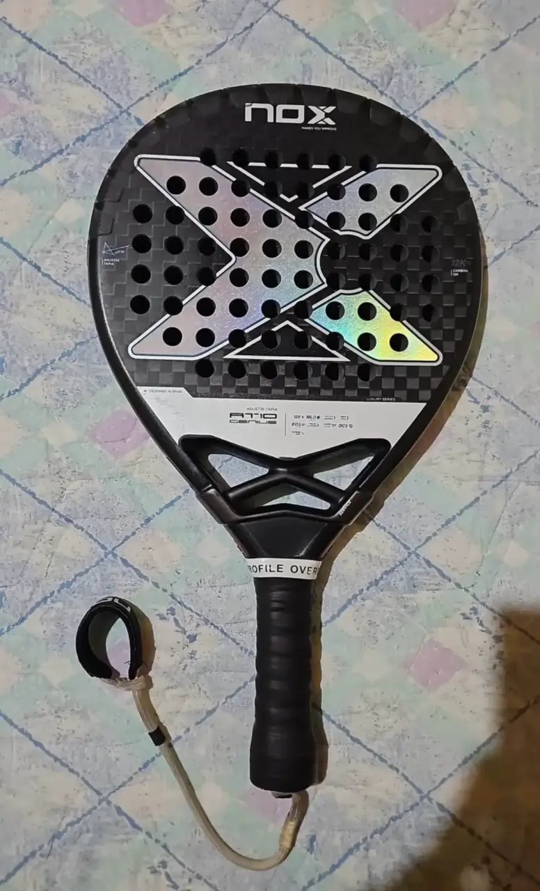 Pala de pádel Nox AT10 Genius 12k de carbono - 1