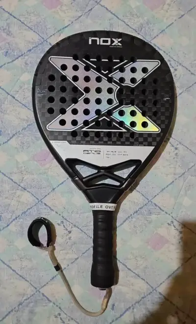 Pala de pádel Nox AT10 Genius 12k de carbono - miniatura 1