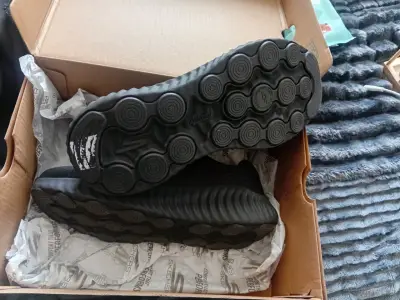 Zapatillas deportivas negras Skechers para hombre - miniatura 1
