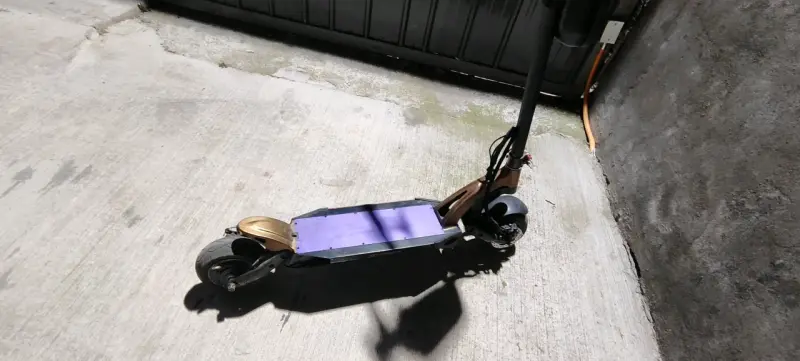 Scooter eléctrico plegable con luces LED - 5