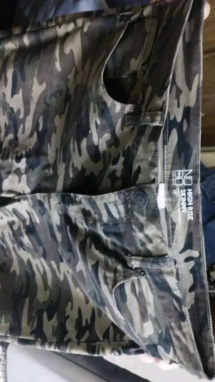 Jeans camuflados de tiro alto para mujer - 2
