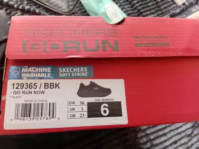 Zapatillas deportivas negras Skechers para hombre - miniatura 3
