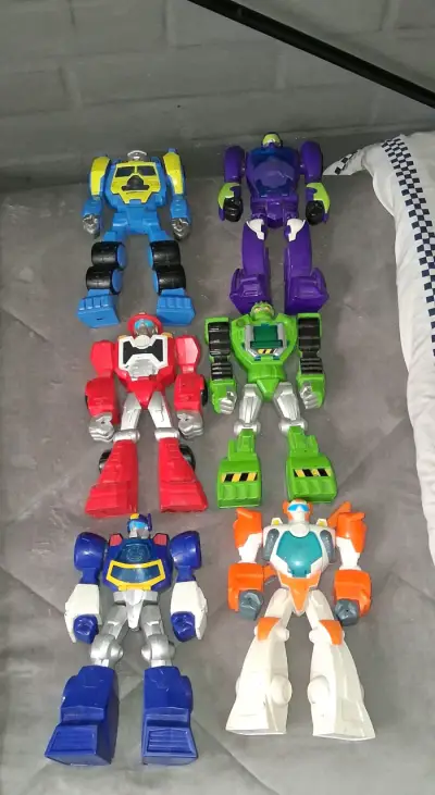 Set de figuras de coleccion de transformers - miniatura 1