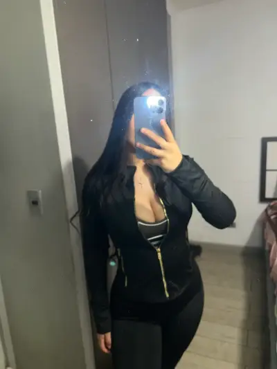 Conjunto deportivo para mujer en azul y negro - miniatura 2