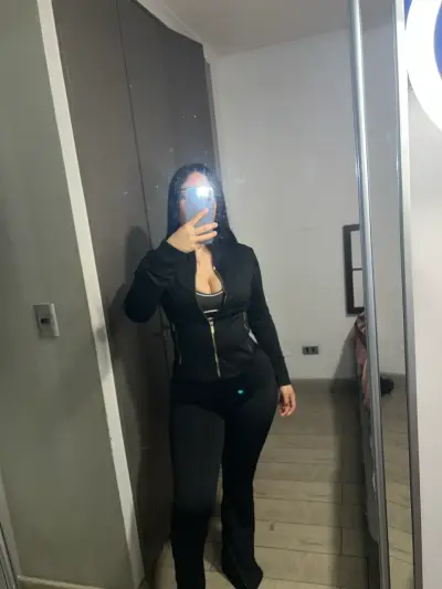 Conjunto deportivo para mujer en azul y negro - miniatura 4