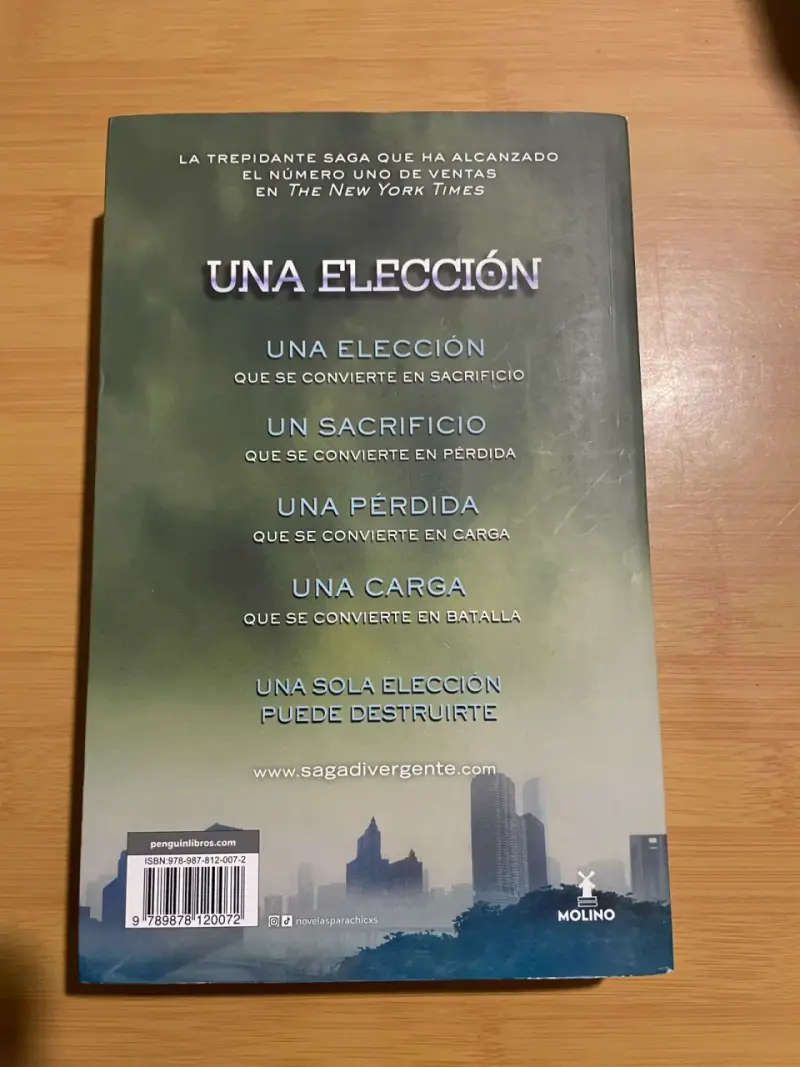 Libro Insurgente de Veronica Roth en español - 2