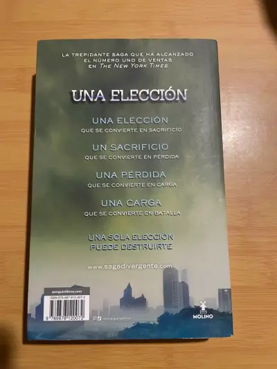 Libro Insurgente de Veronica Roth en español - miniatura 2