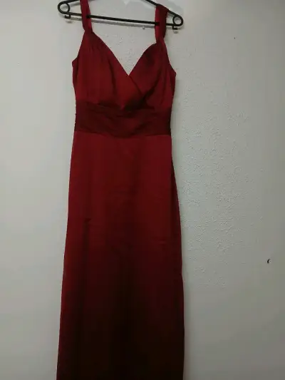 Vestido largo rojo elegante - miniatura 1