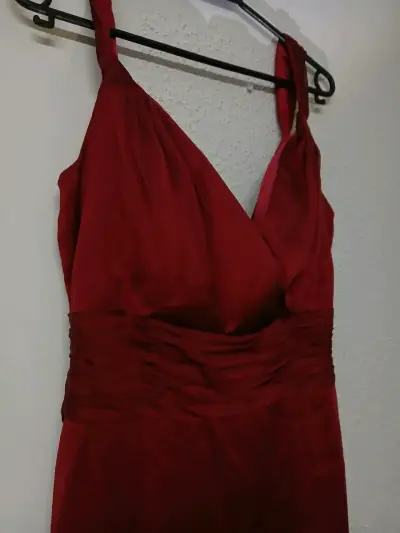 Vestido largo rojo elegante - miniatura 2