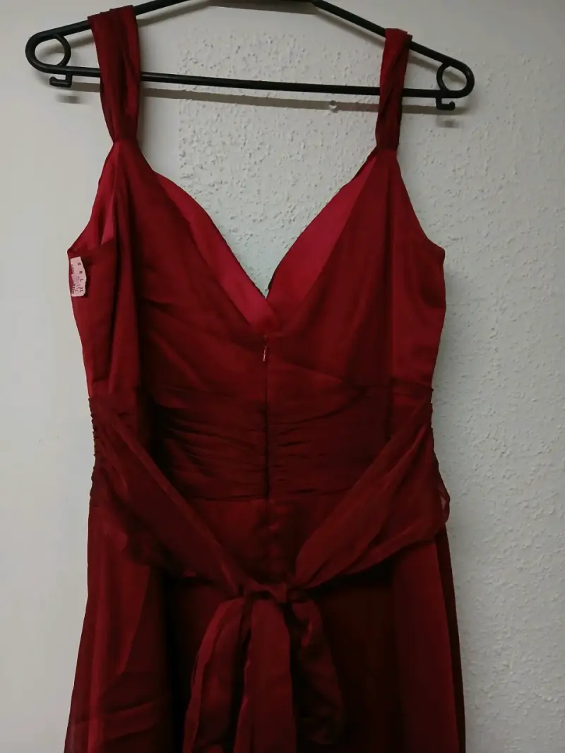 Vestido largo rojo elegante - 4