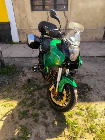 Moto Benelli GT 600 año 2016 - miniatura 2