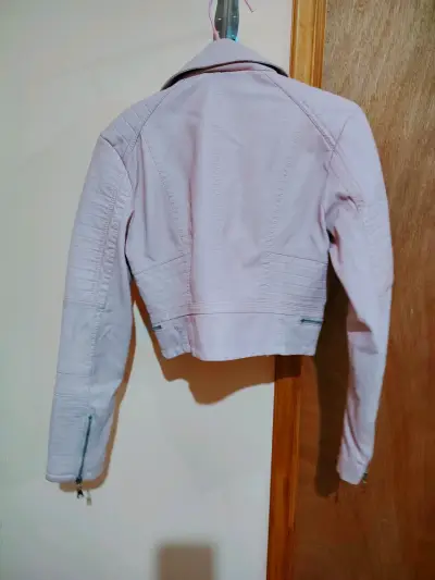Chaqueta de cuero sintético rosa para mujer - miniatura 2